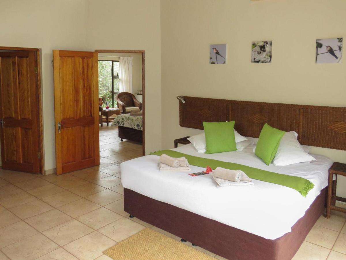 Umkhumbi Lodge Hluhluwe Bagian luar foto