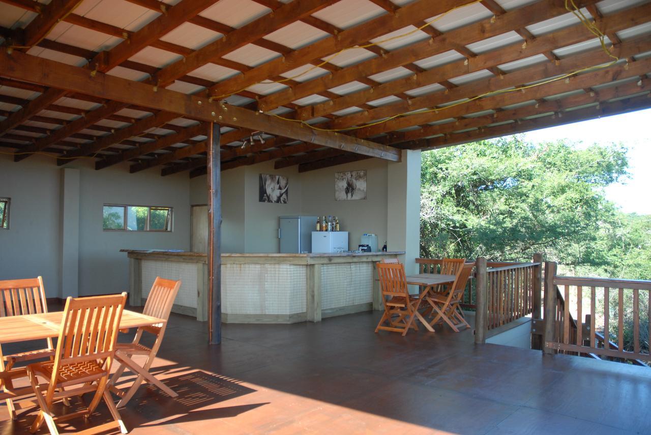 Umkhumbi Lodge Hluhluwe Bagian luar foto