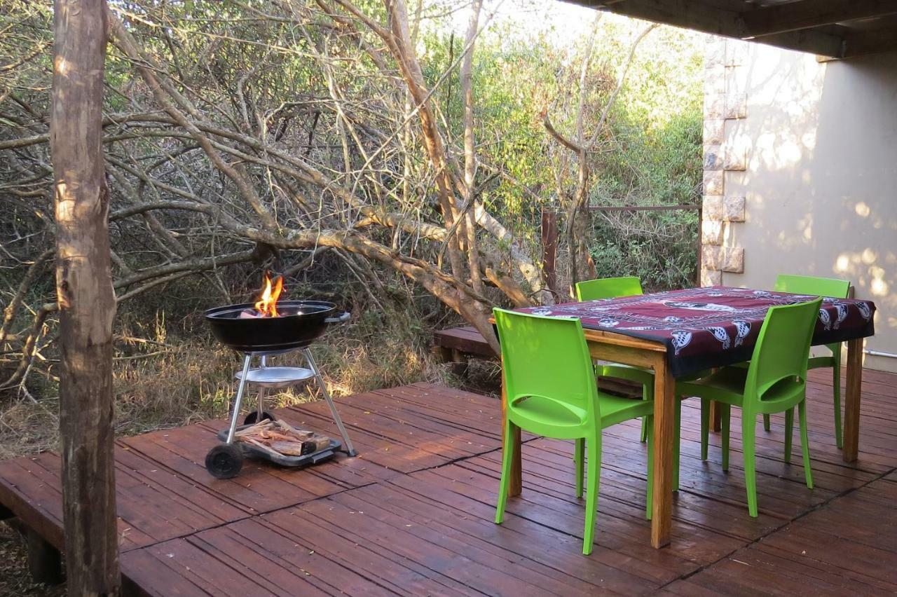 Umkhumbi Lodge Hluhluwe Bagian luar foto
